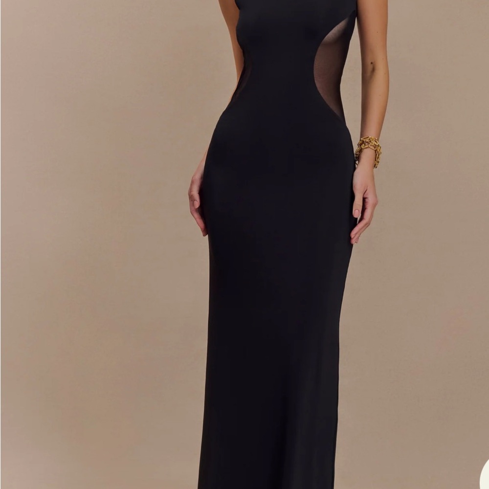 Meshki - Massie
Slinky And Mesh Maxi Dress - Black